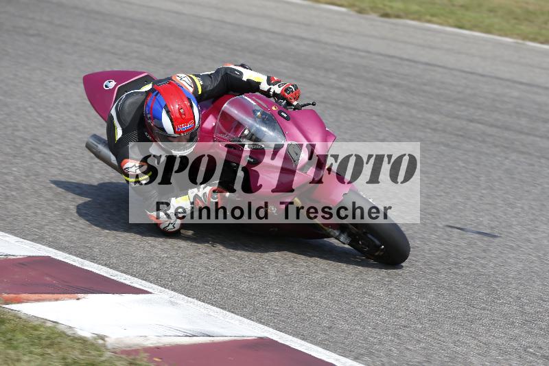 /Archiv-2025/49 26.08.2025 Cornu Master School ADR/rot-rouge/0